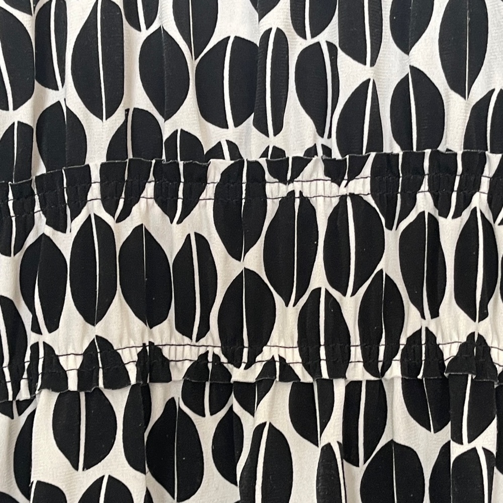 Worthington stretchy flowy black and white blouse short sleeve size Large - Picture 4 of 4